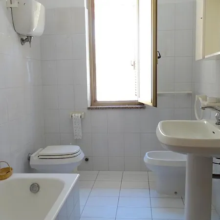 House With 4 Bedrooms In Santa Domenica Vibo Valentia With Wonderful Sea View And Wifi 3 Km From The Beach トロペーア