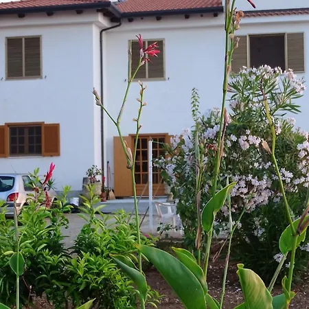 別荘 House With 4 Bedrooms In Santa Domenica Vibo Valentia With Wonderful Sea View And Wifi 3 Km From The Beach トロペーア