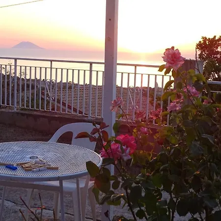 House With 4 Bedrooms In Santa Domenica Vibo Valentia With Wonderful Sea View And Wifi 3 Km From The Beach Holiday home *